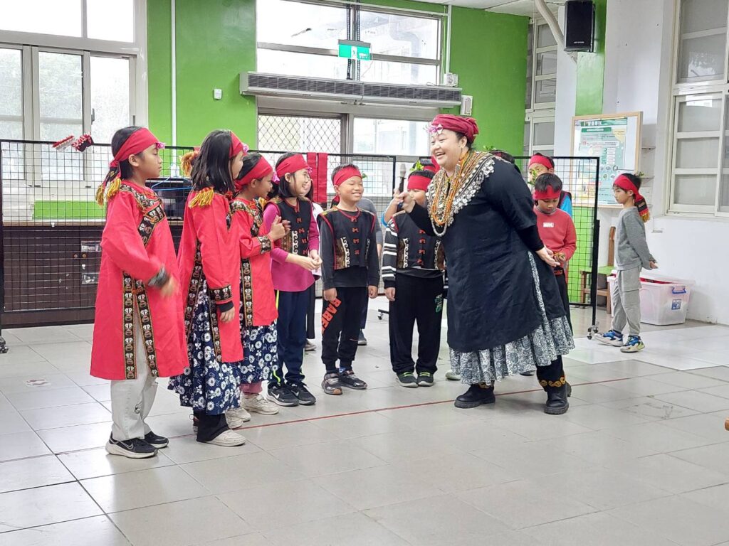 2-3-5 排灣族傳統服飾~原來就飾美的頭巾手作成果報告